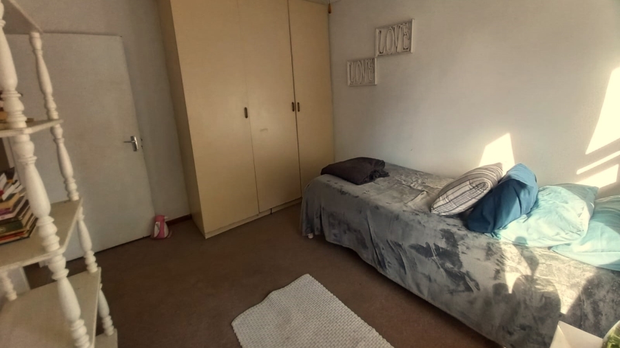 4 Bedroom Property for Sale in Britannia Bay Western Cape